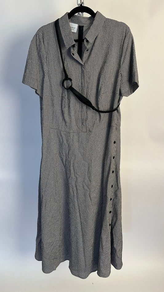 Karo-Kleid mit Gürtel