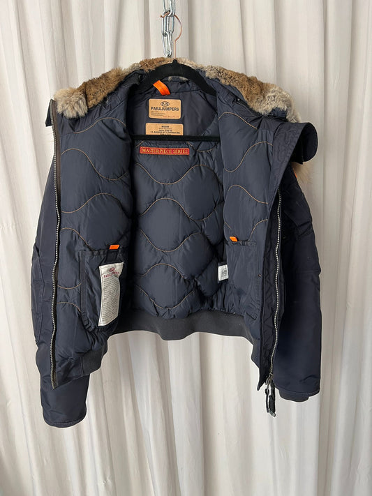 Daunenjacke mit Kapuze