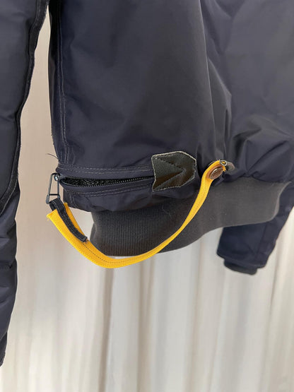 Daunenjacke mit Kapuze