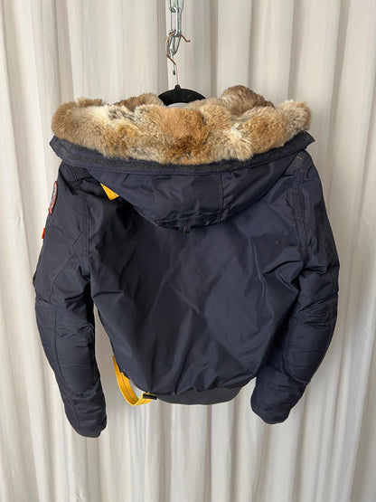 Daunenjacke mit Kapuze