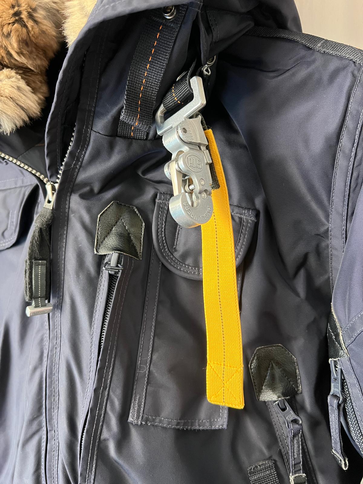 Daunenjacke mit Kapuze