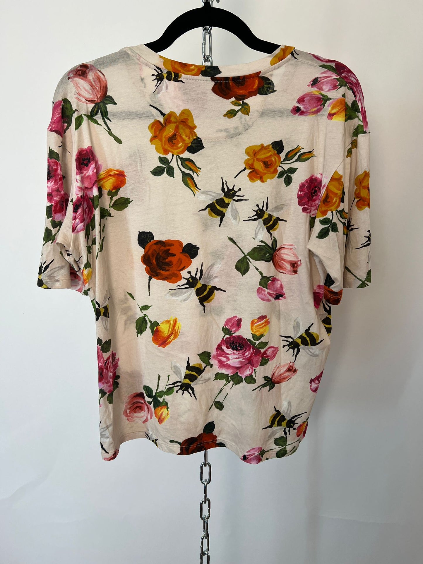 Shirt mit Blumen und Bienen