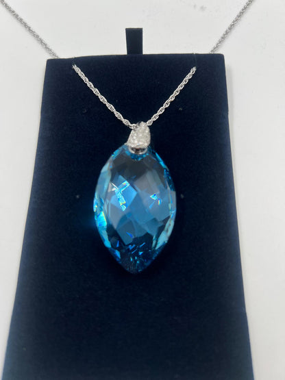 Schmuckset Ohrstecker und Kette