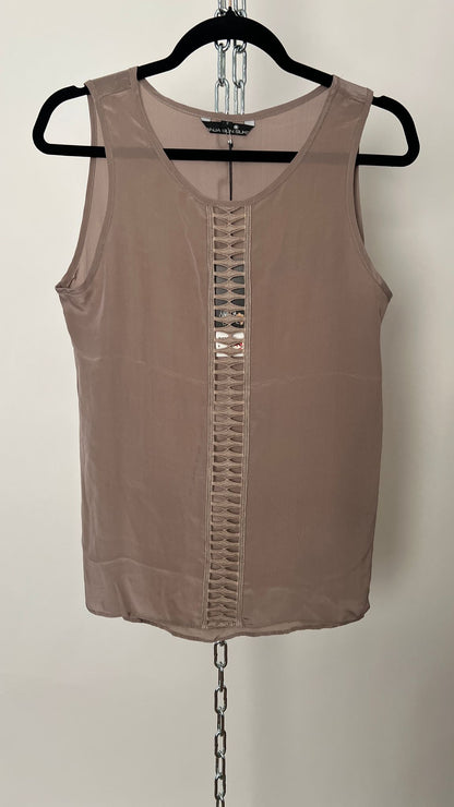 Top ärmellos mit cut-outs