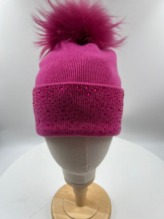 Mütze mit Fellbommel und Strass