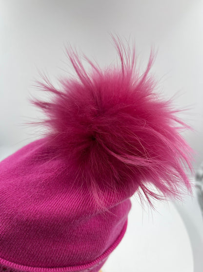 Mütze mit Fellbommel und Strass