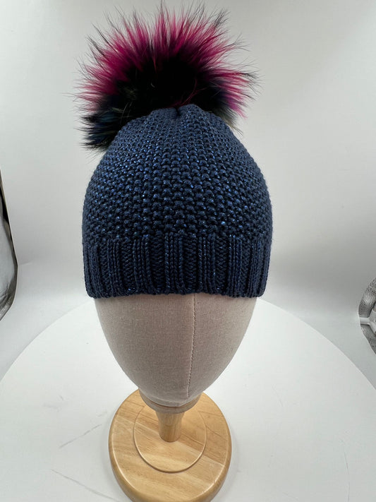 Mütze mit Fellbommel