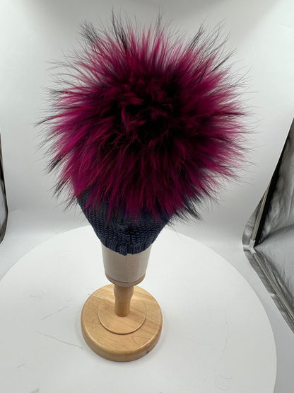 Mütze mit Fellbommel