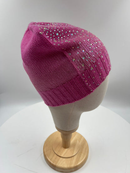 Mütze mit hellem Strass