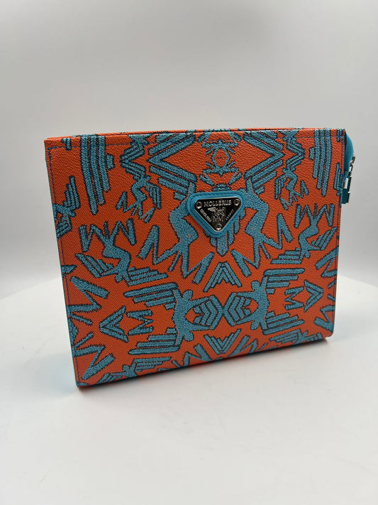 Necessaire