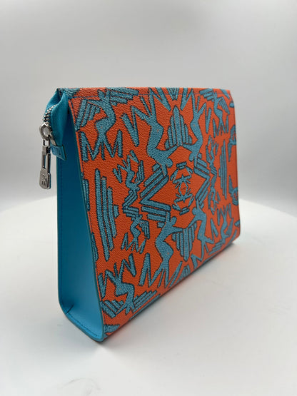 Necessaire