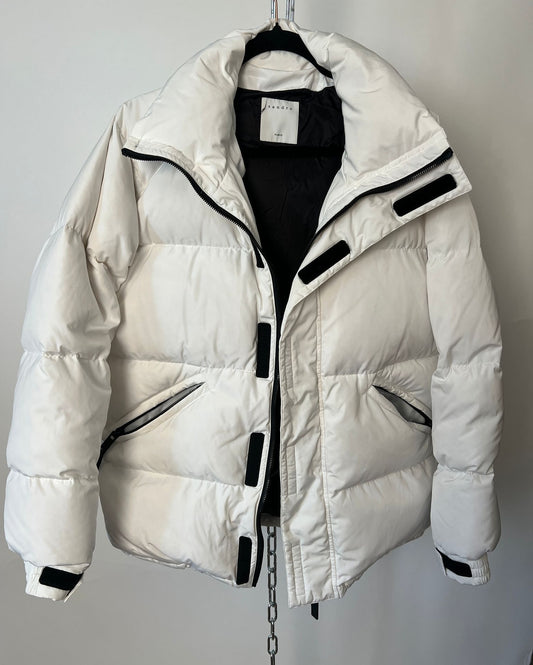 Daunenjacke