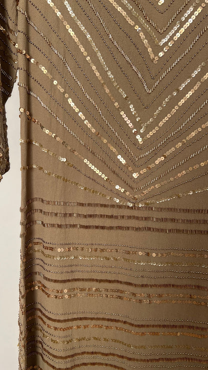 Pailletten-Kleid mit Knöpfen hinten
