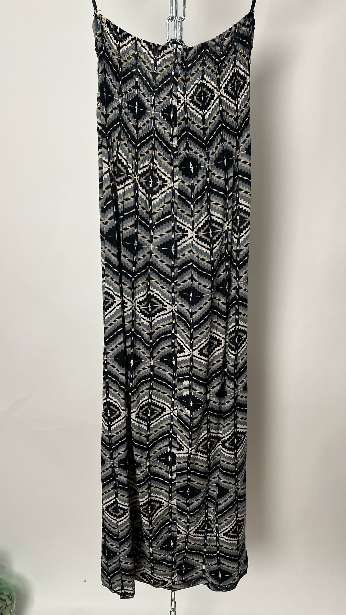 Kleid schulterfrei, gemustert