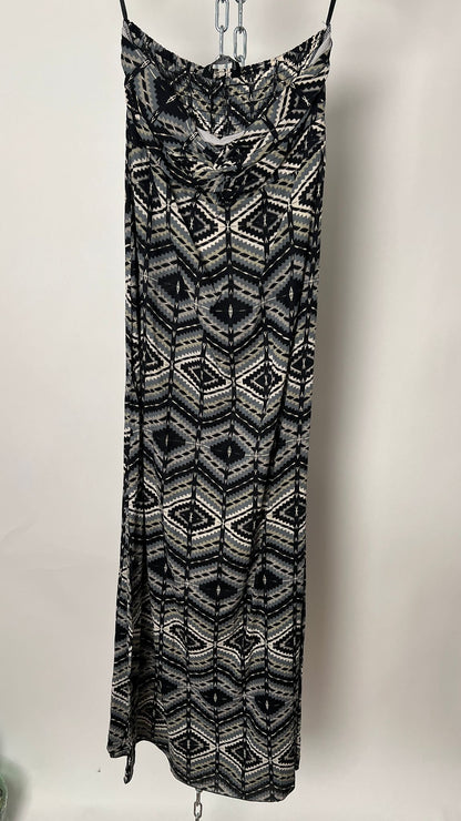 Kleid schulterfrei, gemustert
