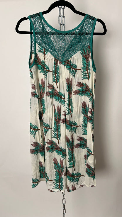 Kleid mit Pfauenfedern