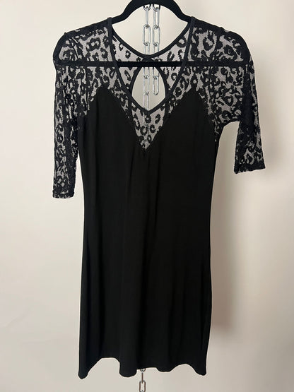 Kleid mit Leo-Spitzen