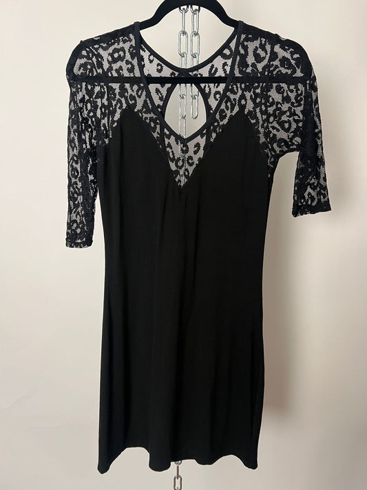 Kleid mit Leo-Spitzen