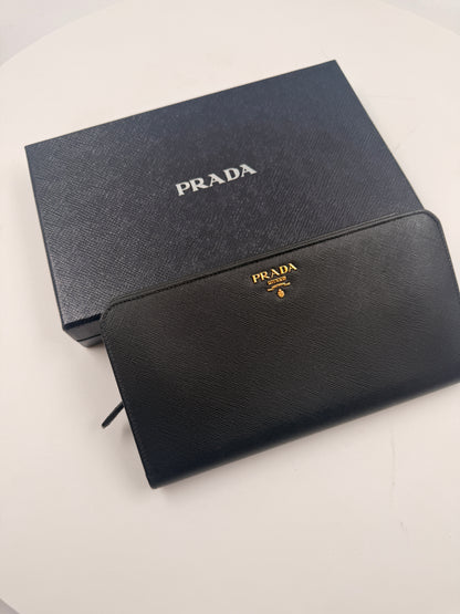 Prada Saffiano Travel Portmonnnaie