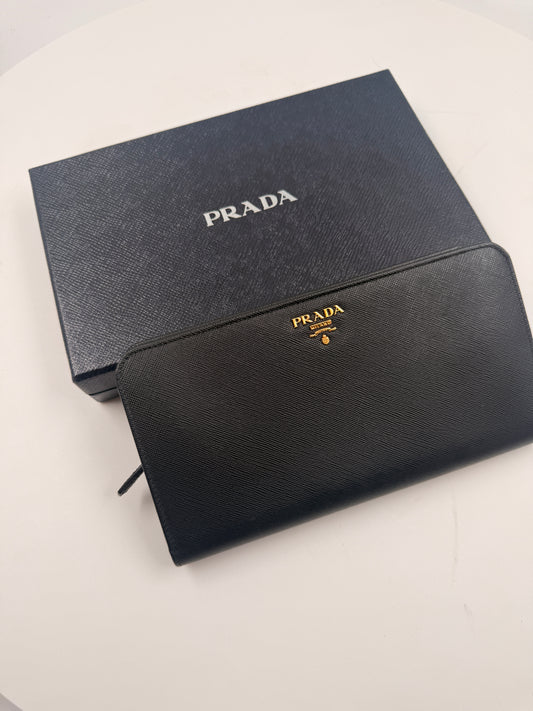 Prada Saffiano Travel Portmonnnaie