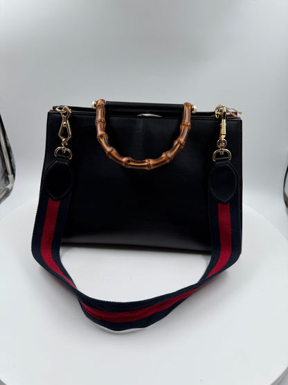 Handtasche