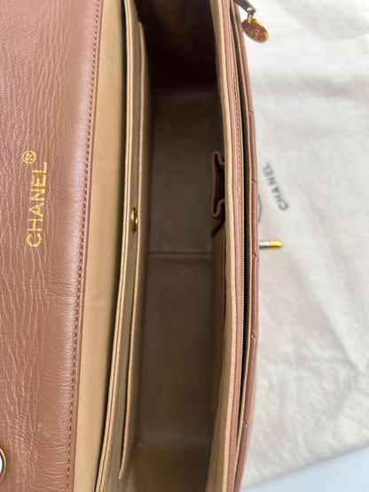 Chanel Classic Single Flap Bag Medium beige (1988-1991)