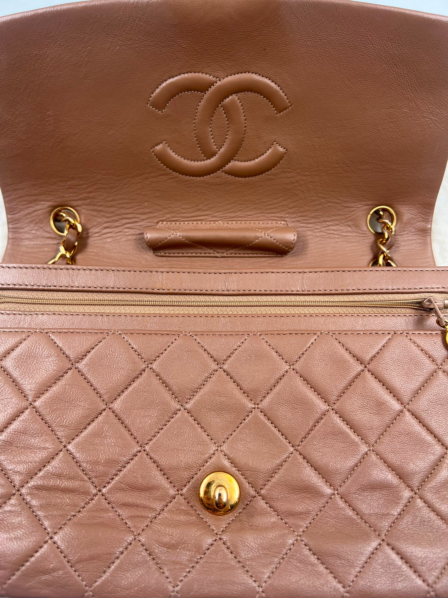 Chanel Classic Single Flap Bag Medium beige (1988-1991)