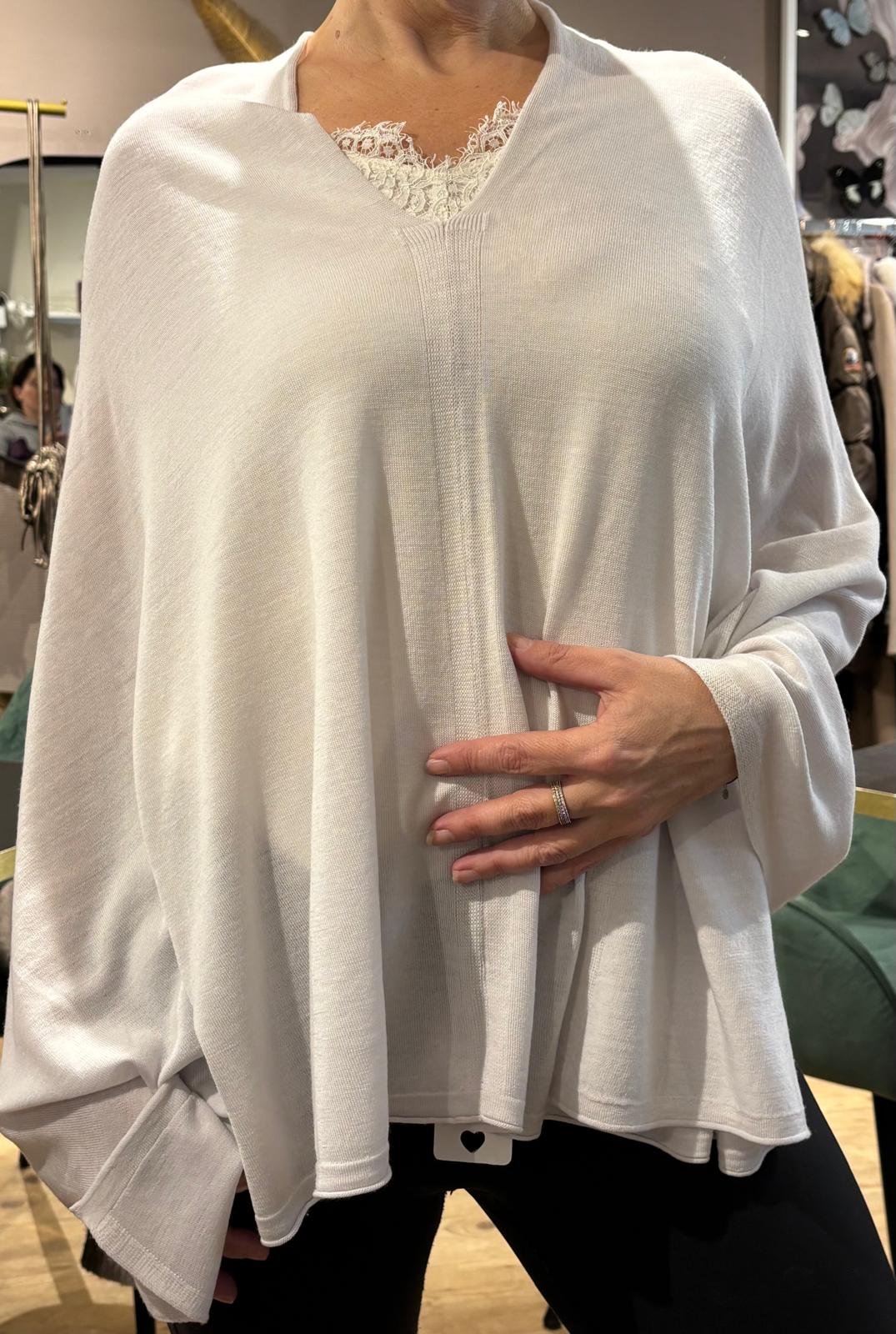 Leichter Poncho