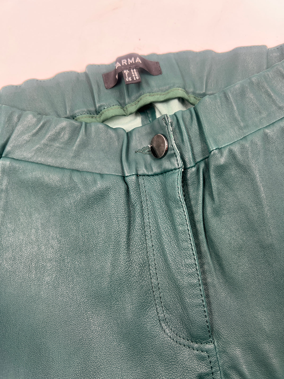 Lederhose, Arma, grün