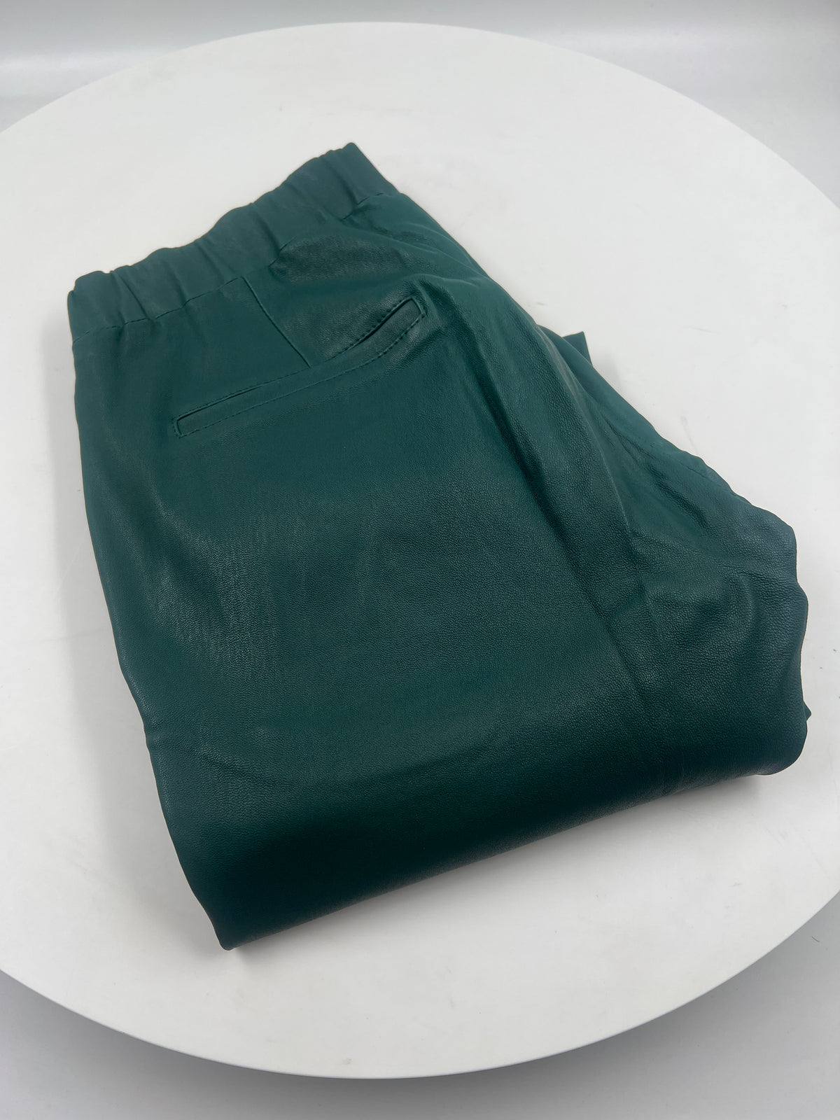 Lederhose, Arma, grün