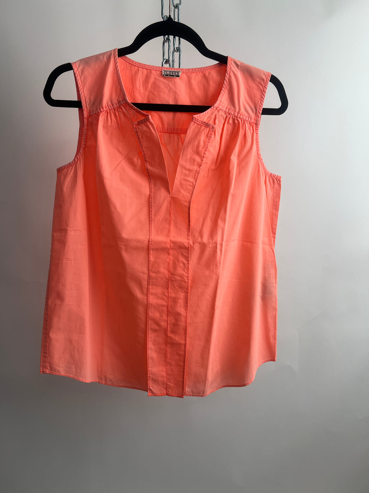 T-Shirt, Closed, pink