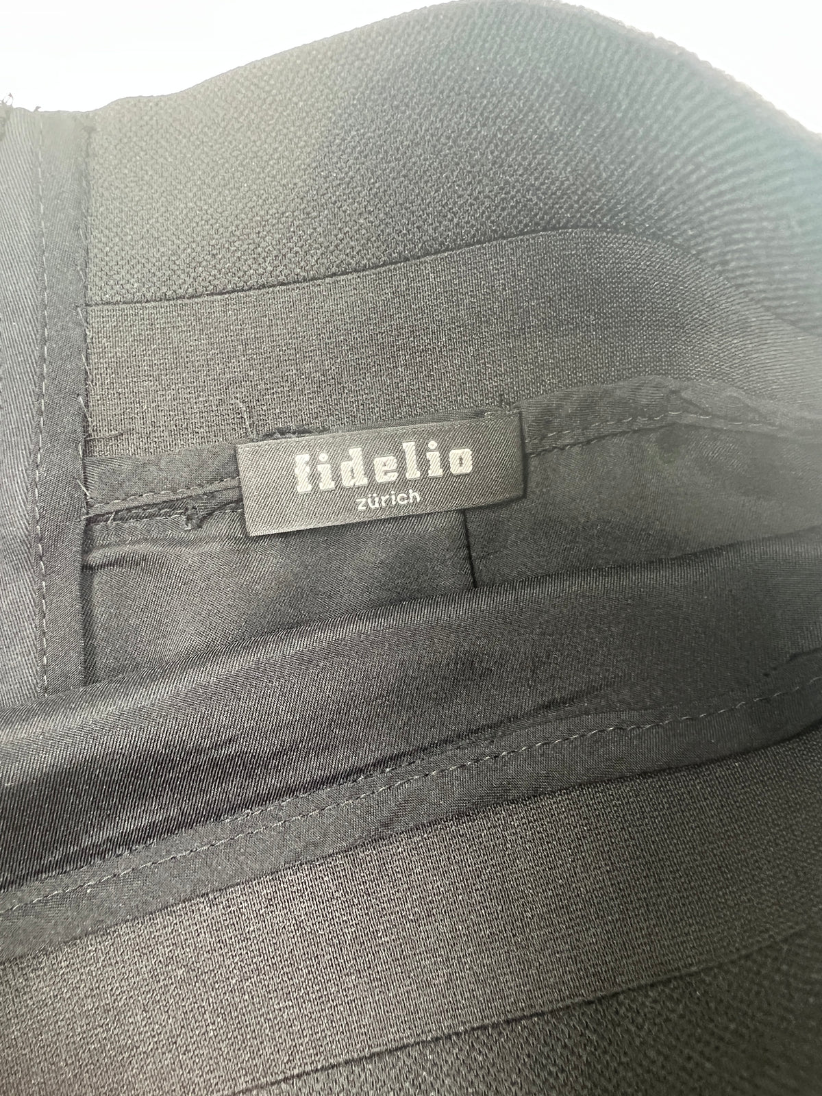 Rock, Fidelio, schwarz