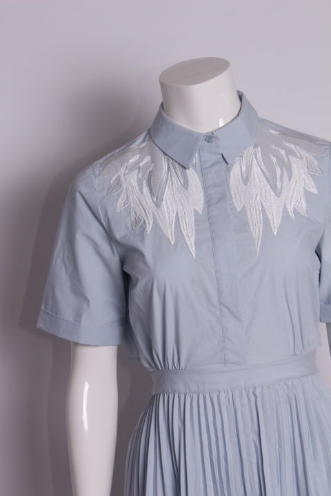 Hemdkleid mit Plissé-Rock, halbe Ärmel