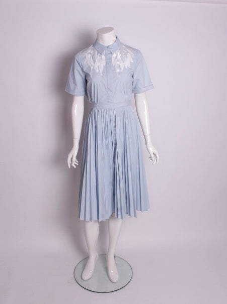 Hemdkleid mit Plissé-Rock, halbe Ärmel