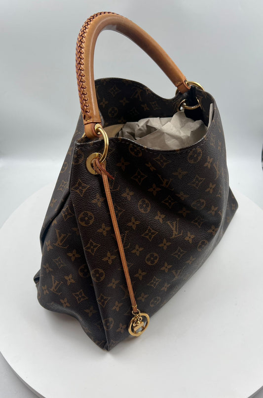 Louis Vuitton Artsi Tasche