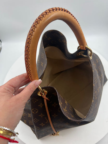 Louis Vuitton Artsi Tasche