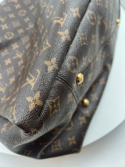Louis Vuitton Artsi Tasche