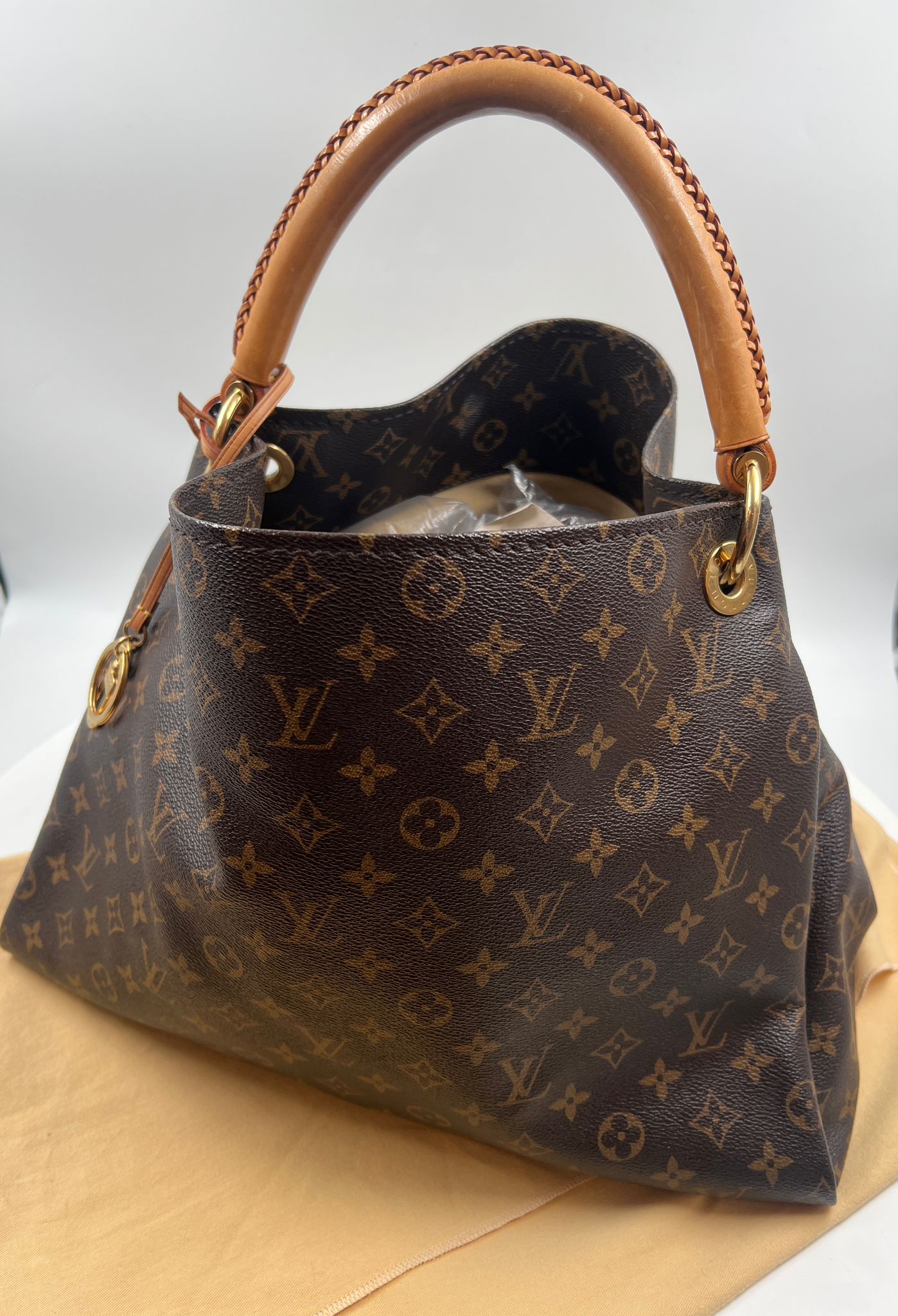 Louis Vuitton Artsi Tasche