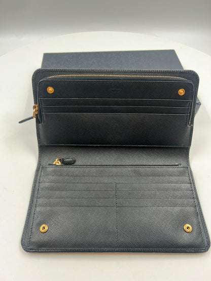 Prada Saffiano Travel Portmonnnaie